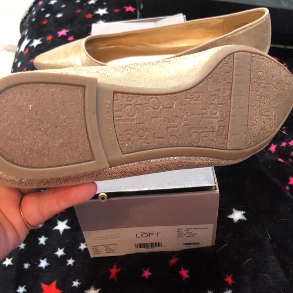 NWT LOFT TAYLOR SHIMMER GOLD POINTED TOE FLATS. - Picture 6 of 7